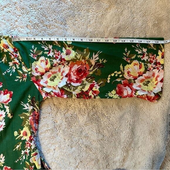 Green floral robe - Picture 4 of 6